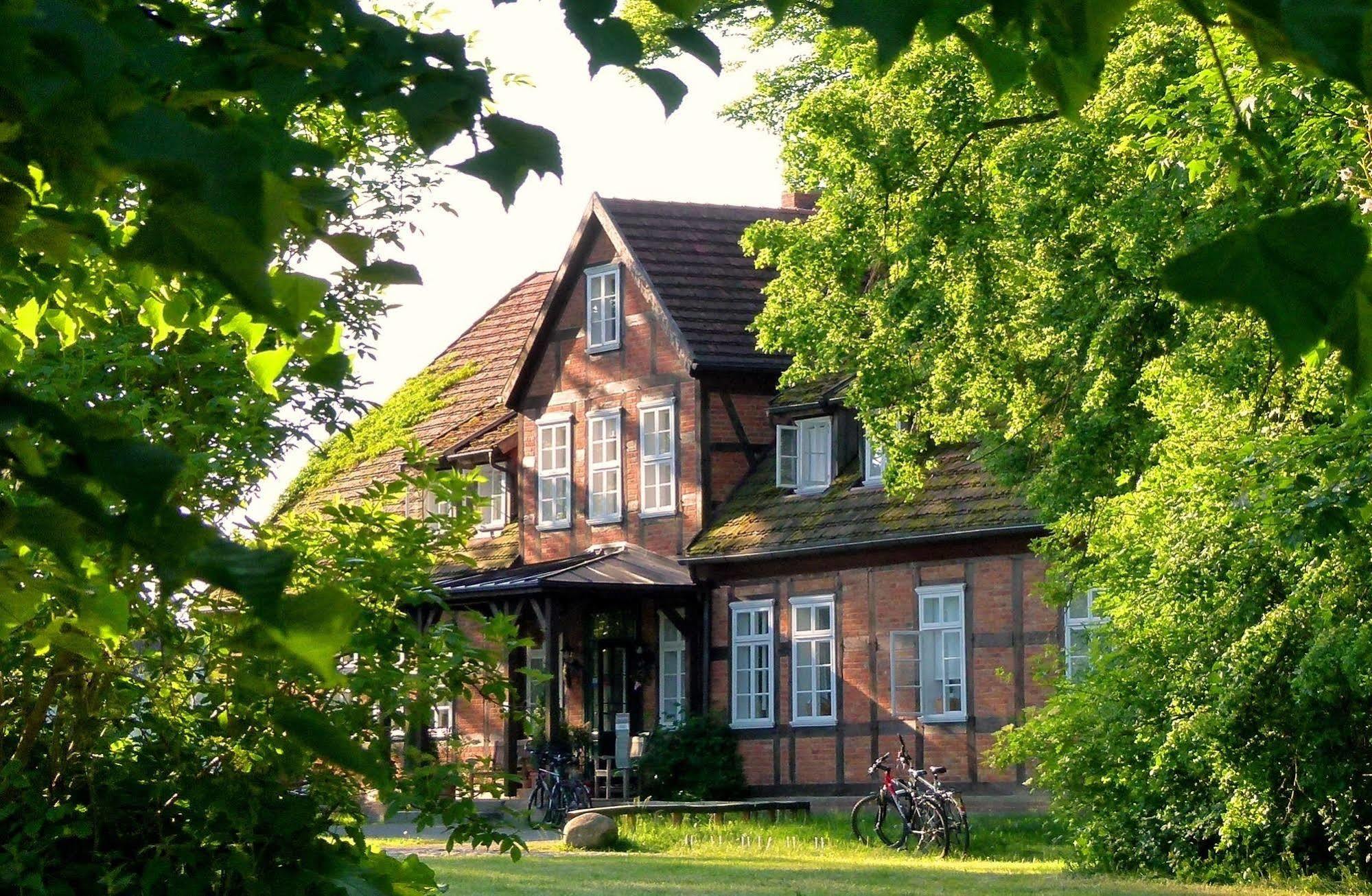 Gutshof Woldzegarten Hotel Exterior photo